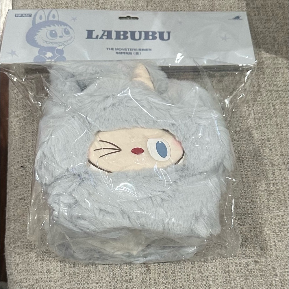 LABUBU Gray Mini Bag - Picture 3 of 4